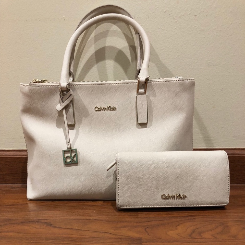 Calvin Klein purse and wallet set